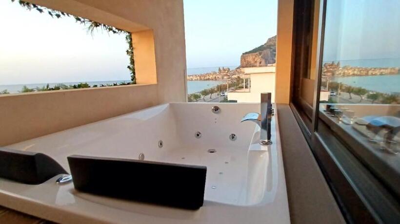 סוויטת ג'וניור עם מסג'ר מים, Sunset