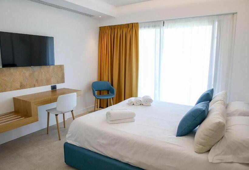 סוויטת ג'וניור עם בריכה, Sunset