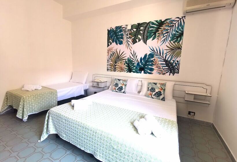 Economy Triple Room, Tea Praia A Mare