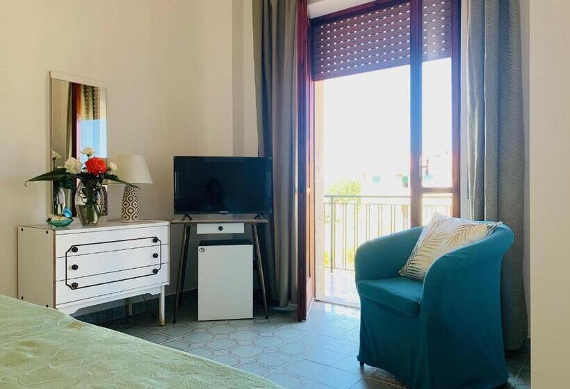 اتاق استاندارد با بالکن, Tea Praia A Mare