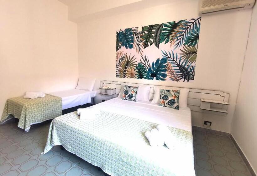 Economy Triple Room, Tea Praia A Mare