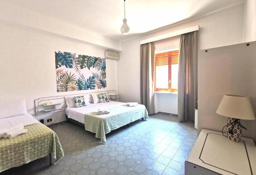 Economy Triple Room, Tea Praia A Mare