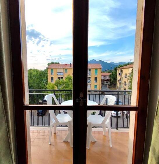 اتاق استاندارد چهارنفره با بالکن, Tea Praia A Mare