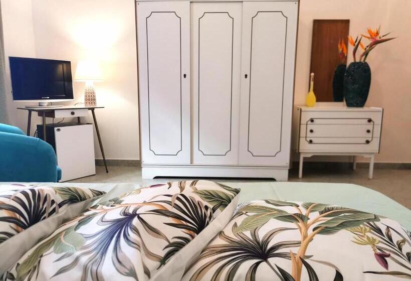 Economy Quadruple Room, Tea Praia A Mare