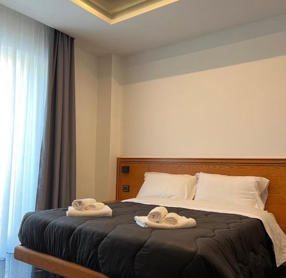 اتاق لوکس, Tea Praia A Mare