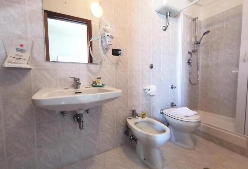 اتاق استاندارد با بالکن و چشمانداز دریا, Tea Praia A Mare