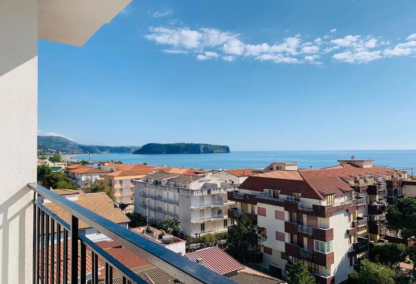 اتاق استاندارد چهار تخته با چشمانداز دریا, Tea Praia A Mare