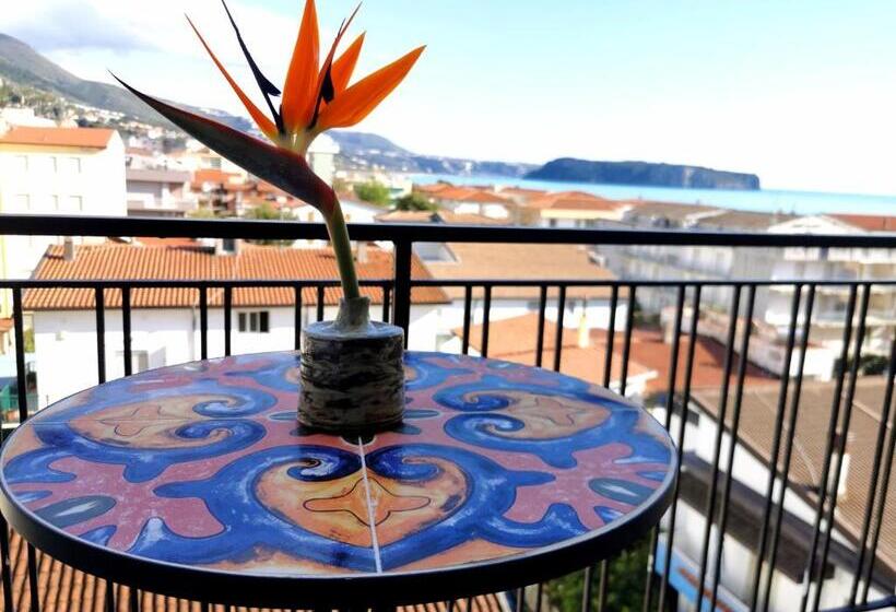 اتاق استاندارد چهار تخته با چشمانداز دریا, Tea Praia A Mare