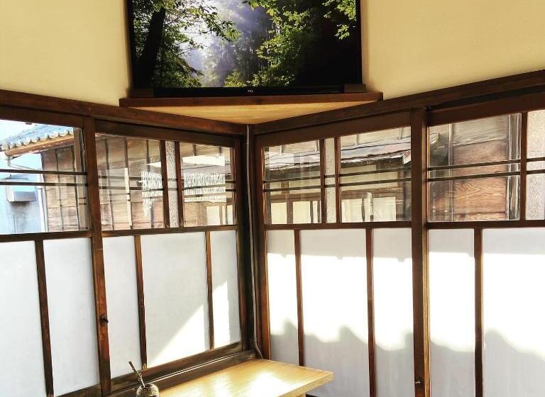 三人经典房间, Okiya Guest House & Tapas Bar