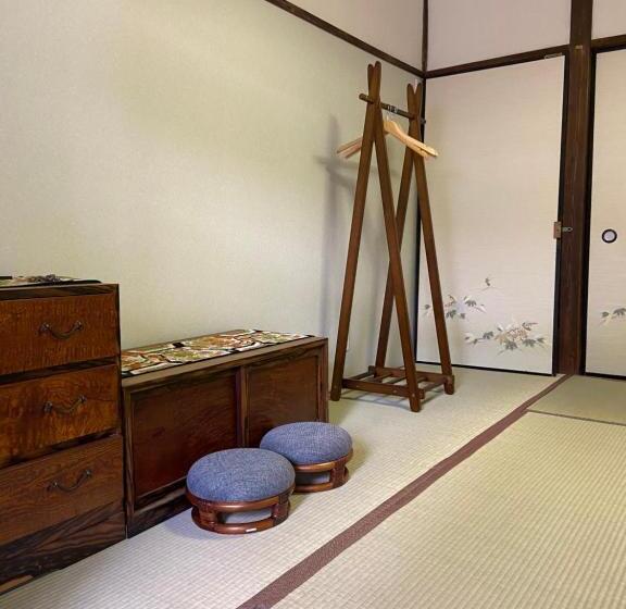 חדר סטנדרט, Okiya Guest House & Tapas Bar