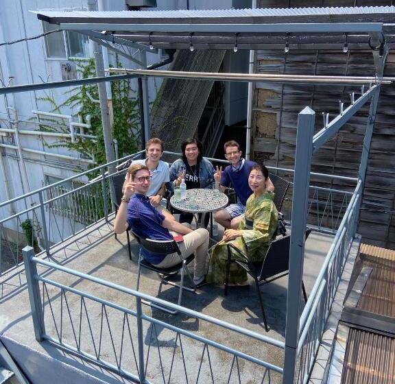 1间卧室的房子, Okiya Guest House & Tapas Bar