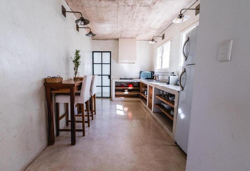 کلبه ییلاقی, Scratch House Hotel Boutique