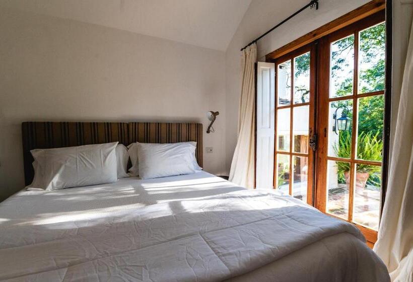 کلبه ییلاقی, Scratch House Hotel Boutique