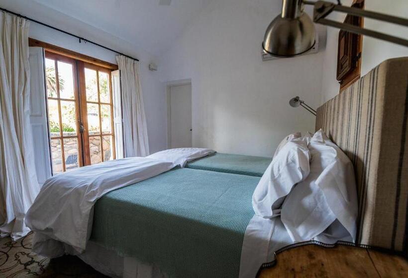 کلبه ییلاقی, Scratch House Hotel Boutique