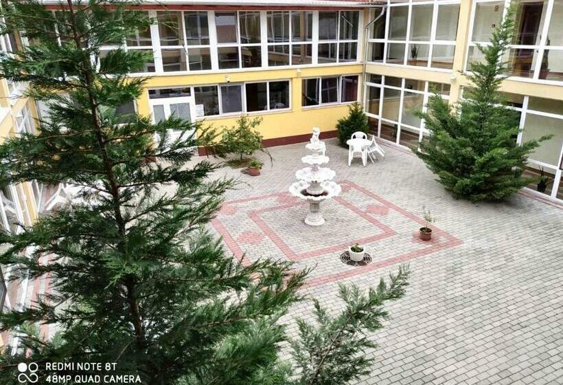 غرفة قياسية, Ligetalja Termál