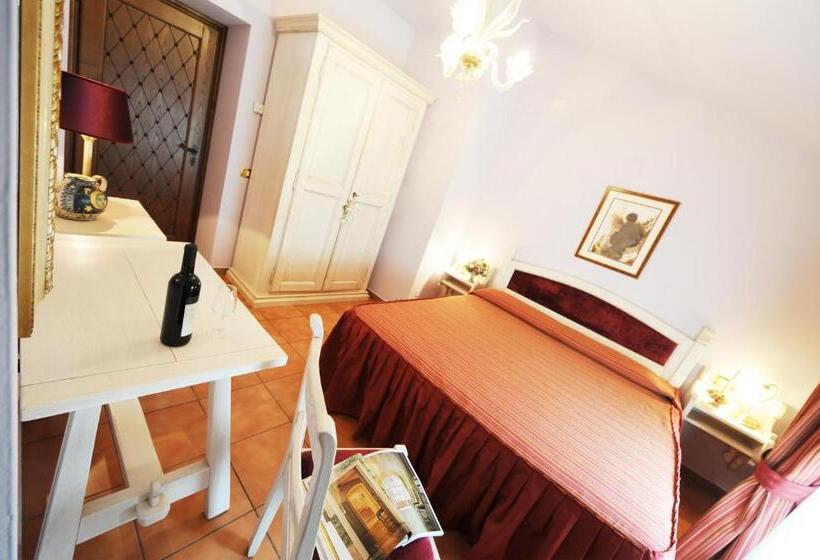 غرفة قياسية سرير كينج, Antica Locanda San Leonardo 1554