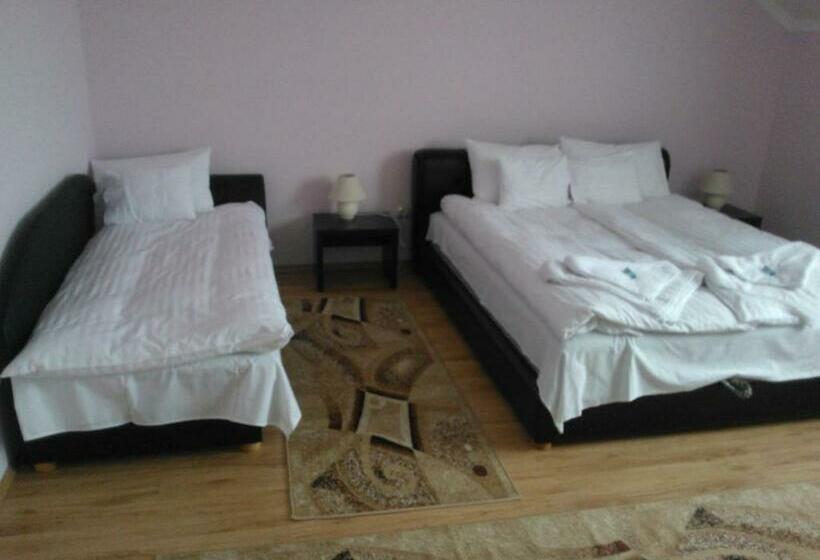 Номер Стандарт, Pazonyi Fogadó és étterem