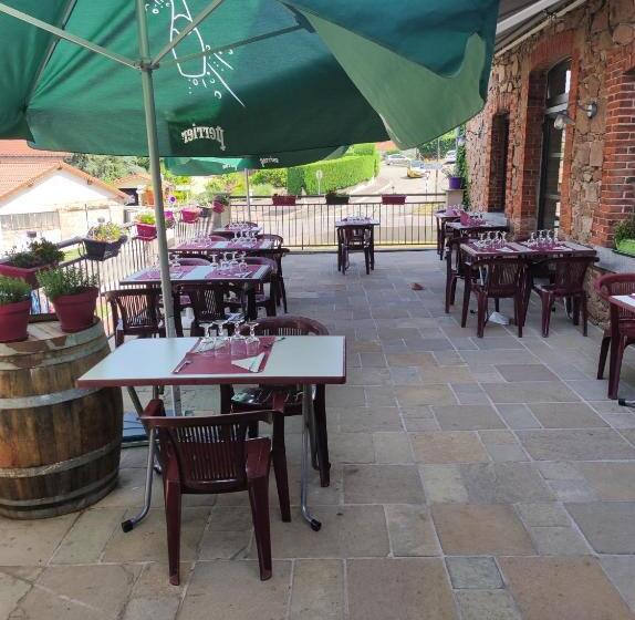 חדר סטנדרט, Les Pierres Folles