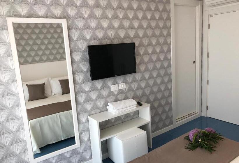 Camera Superiore Vista Mare, Gorini