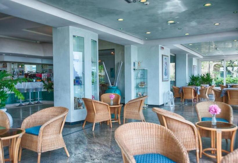 Camera Superiore Vista Mare, Gorini