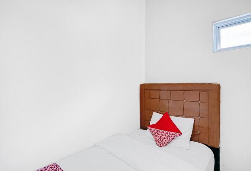 اتاق استاندارد یک نفره, Reddoorz At Jalan Stm Medan 2