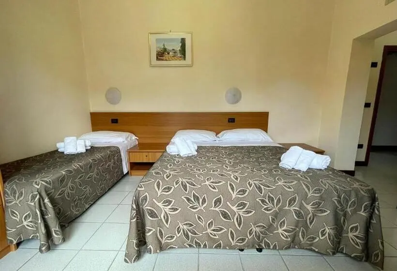スタンダードトリプルルーム, Soleluna