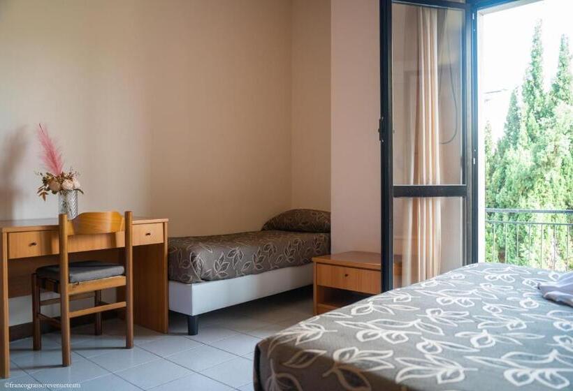 四人标准间, Soleluna