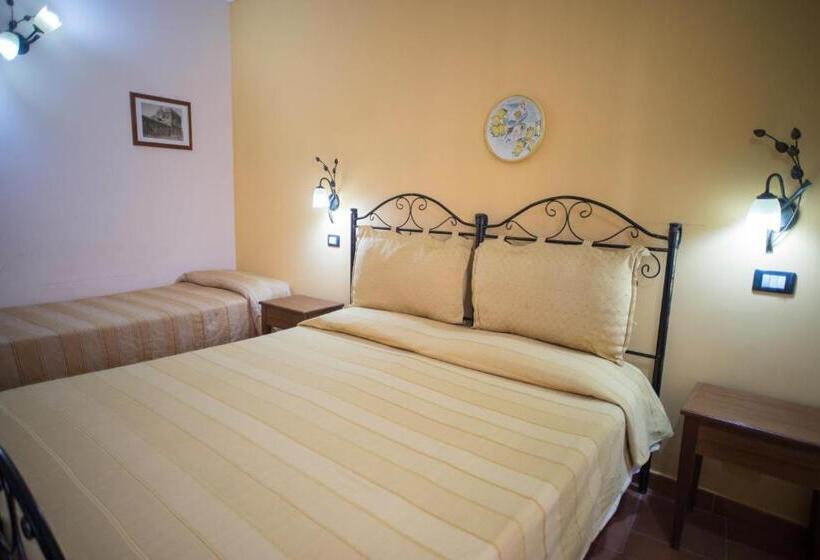 Номер Стандарт Трехместный, B&b Salotto Di Athena