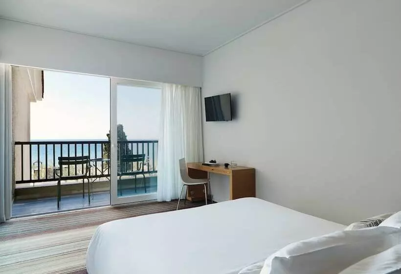 اتاق اجرایی با چشمانداز دریا, Doryssa Seaside Resort