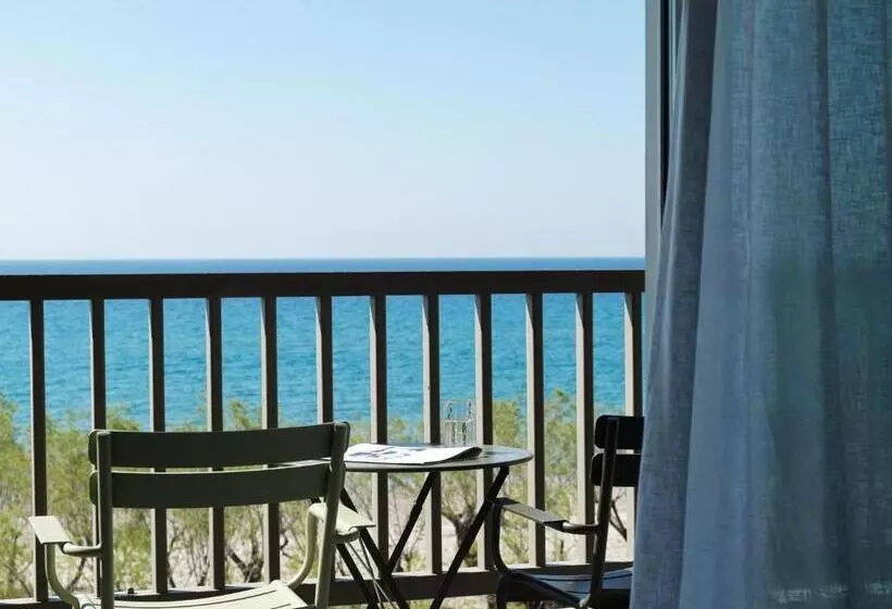 اتاق اجرایی با چشمانداز دریا, Doryssa Seaside Resort