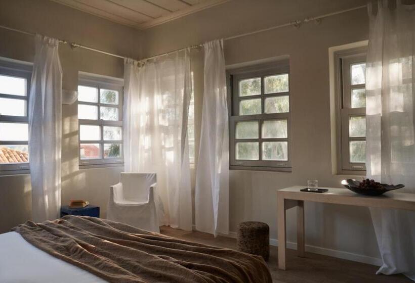 جناح, Doryssa Seaside Resort