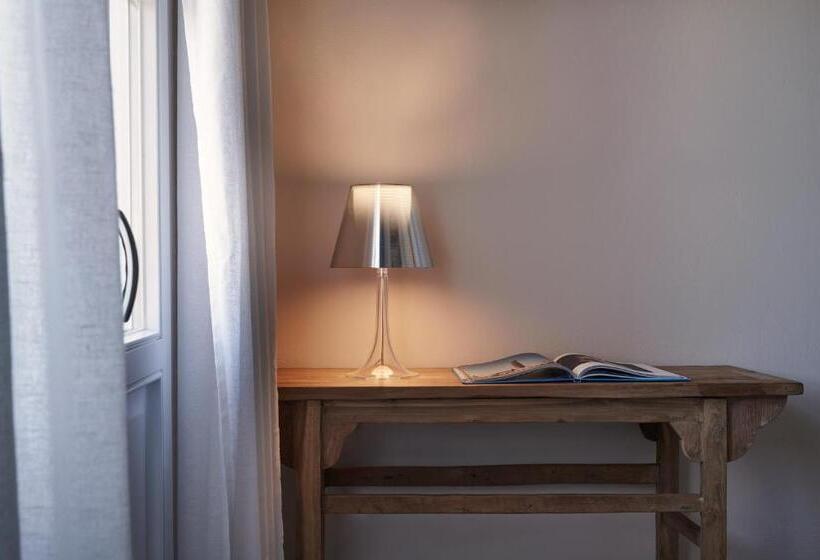 جناح, Doryssa Seaside Resort