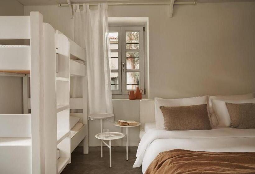 غرفة عائلية مطلّة علي الحديقة, Doryssa Seaside Resort