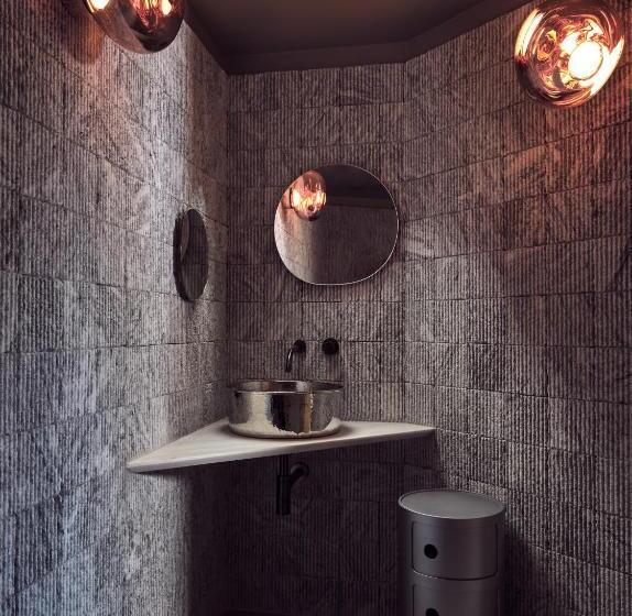 Полулюкс, Ekies All Senses Resort