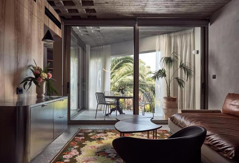 ジュニアスイート, Ekies All Senses Resort