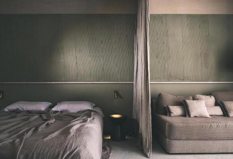 ジュニアスイート, Ekies All Senses Resort