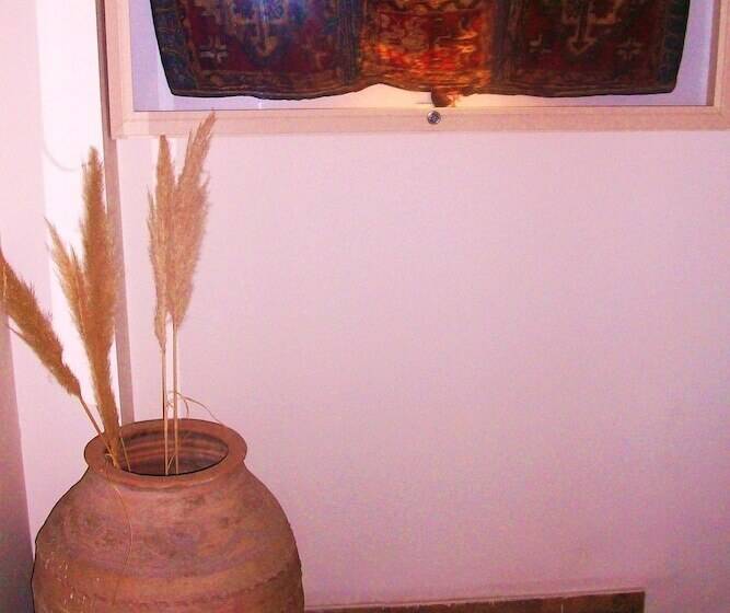 اتاق اکونومی, Guzel Izmir Oteli