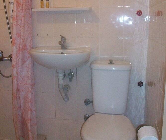 اتاق اکونومی, Guzel Izmir Oteli