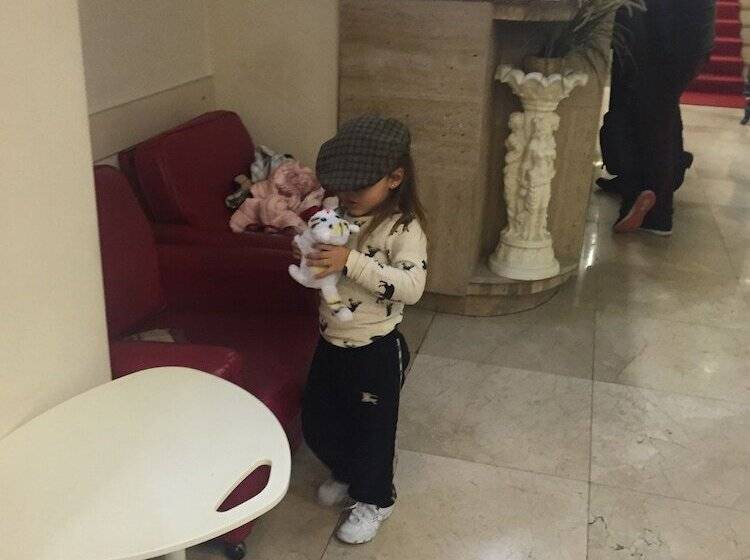 اتاق استاندارد سه نفره, Guzel Izmir Oteli