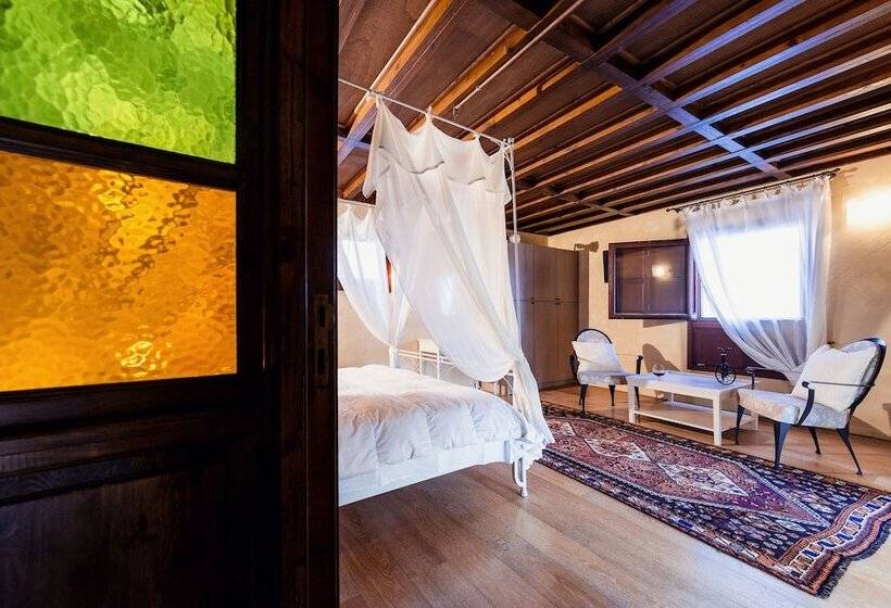 Люкс Повышенной Комфортности, Avalon Boutique Suites