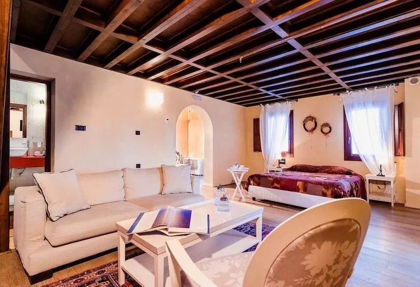 سوییت لوکس, Avalon Boutique Suites