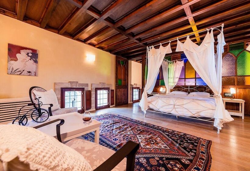 Люкс Повышенной Комфортности, Avalon Boutique Suites