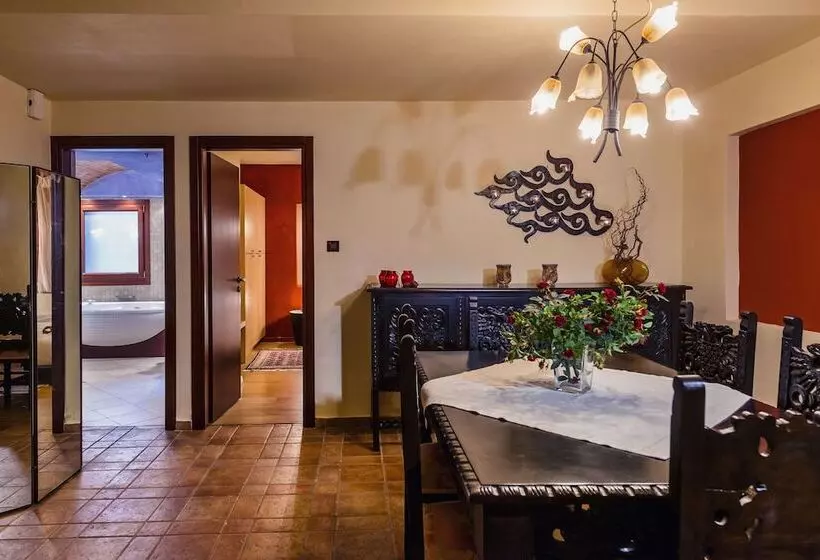 سوییت سوپریور, Avalon Boutique Suites