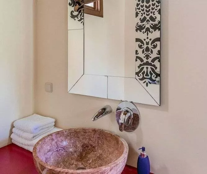 اتاق استاندارد, Avalon Boutique Suites