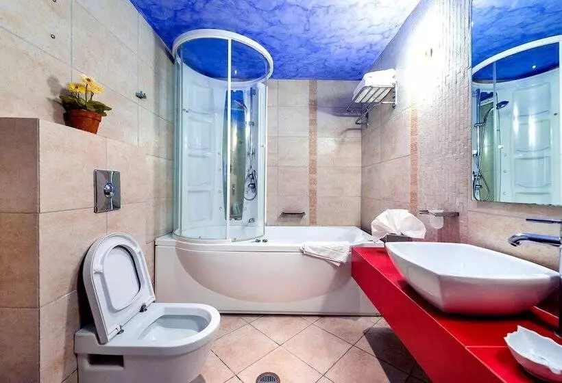 سوییت جونیور, Avalon Boutique Suites