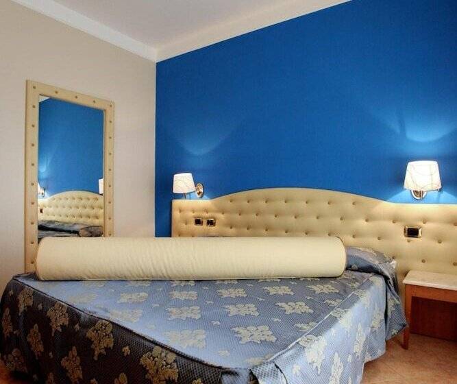 Номер Стандарт Трехместный, Belsito