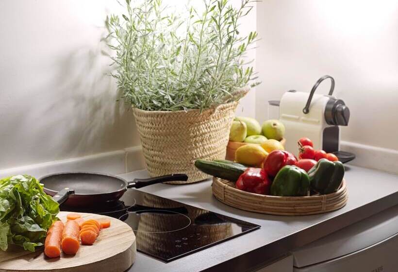 סוויטה, Blazer Suites