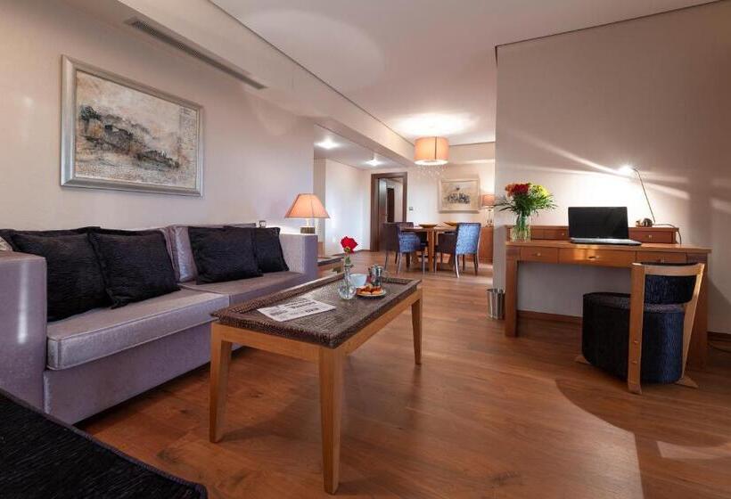 סוויטה אקזקיוטיב, Byzantino