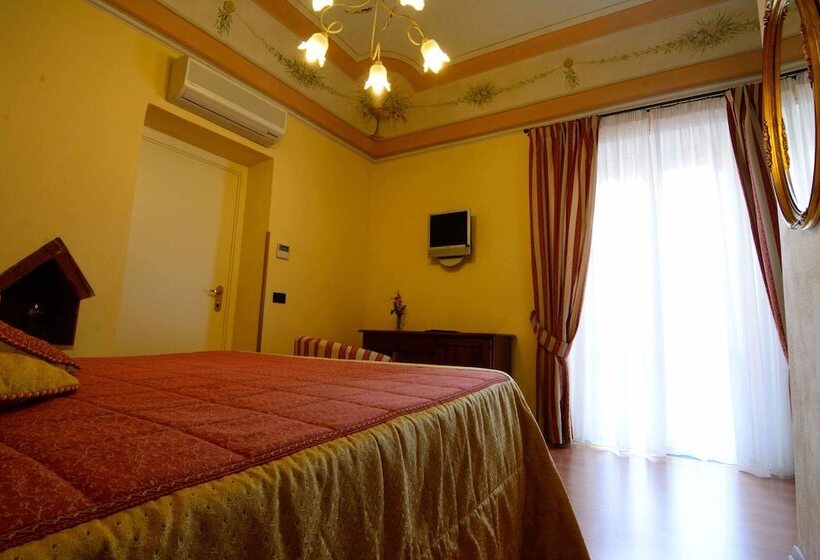 اتاق لوکس, Di Stefano