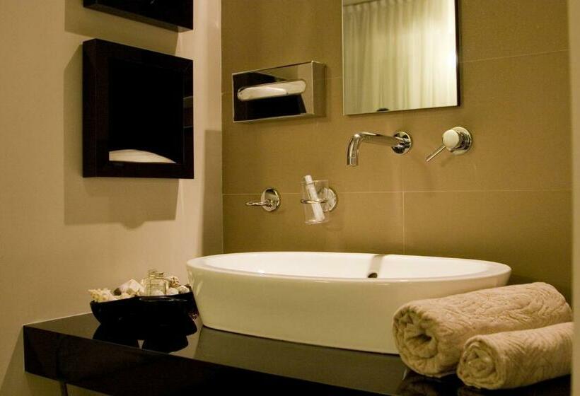 高级大房间, Dory